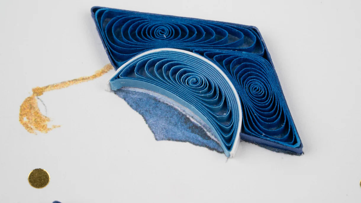 Quilled Congrats Grad Caps Card