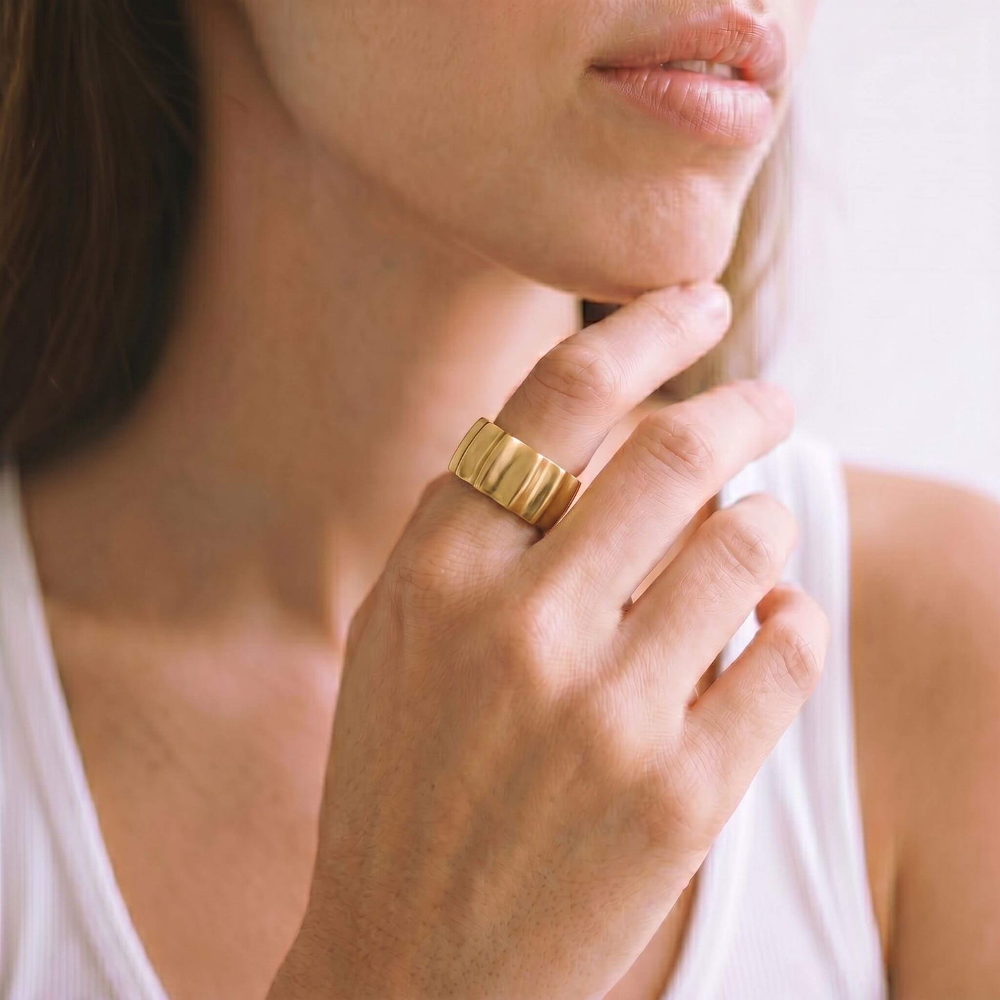 Issa Scalloped Sun Ray Band Ring